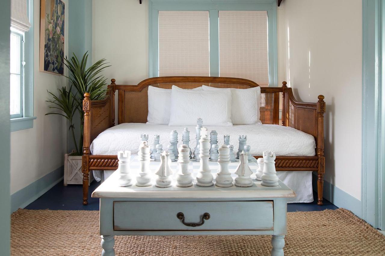 James Pharmacy Bed And Breakfast Old Saybrook Exterior foto